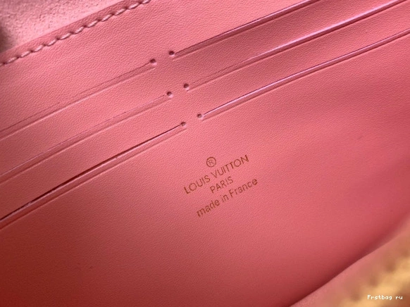 First bag ru LOUIS CHAIN WALLET VUITTON CROISETTE 0815